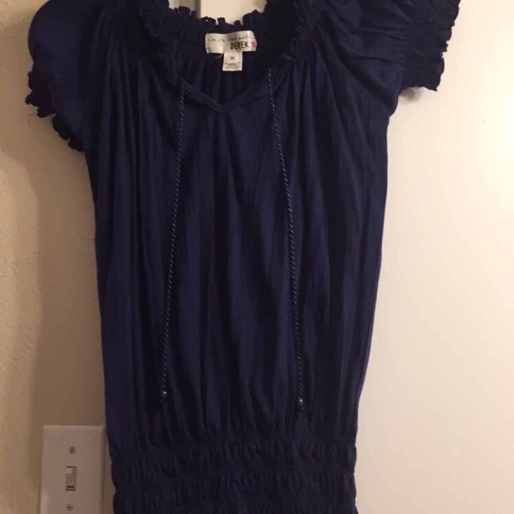 Navy top